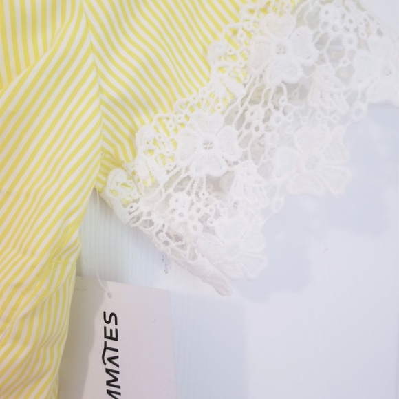 Roommates On Off Shoulder Top NWT Medium - Picture 4 of 6